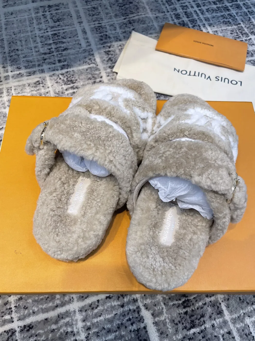 Louis Vuitton Paseo Flat Comfort Mule Grey for Women Louis Vuitton Paseo Flat Comfort Mule Grey for Women