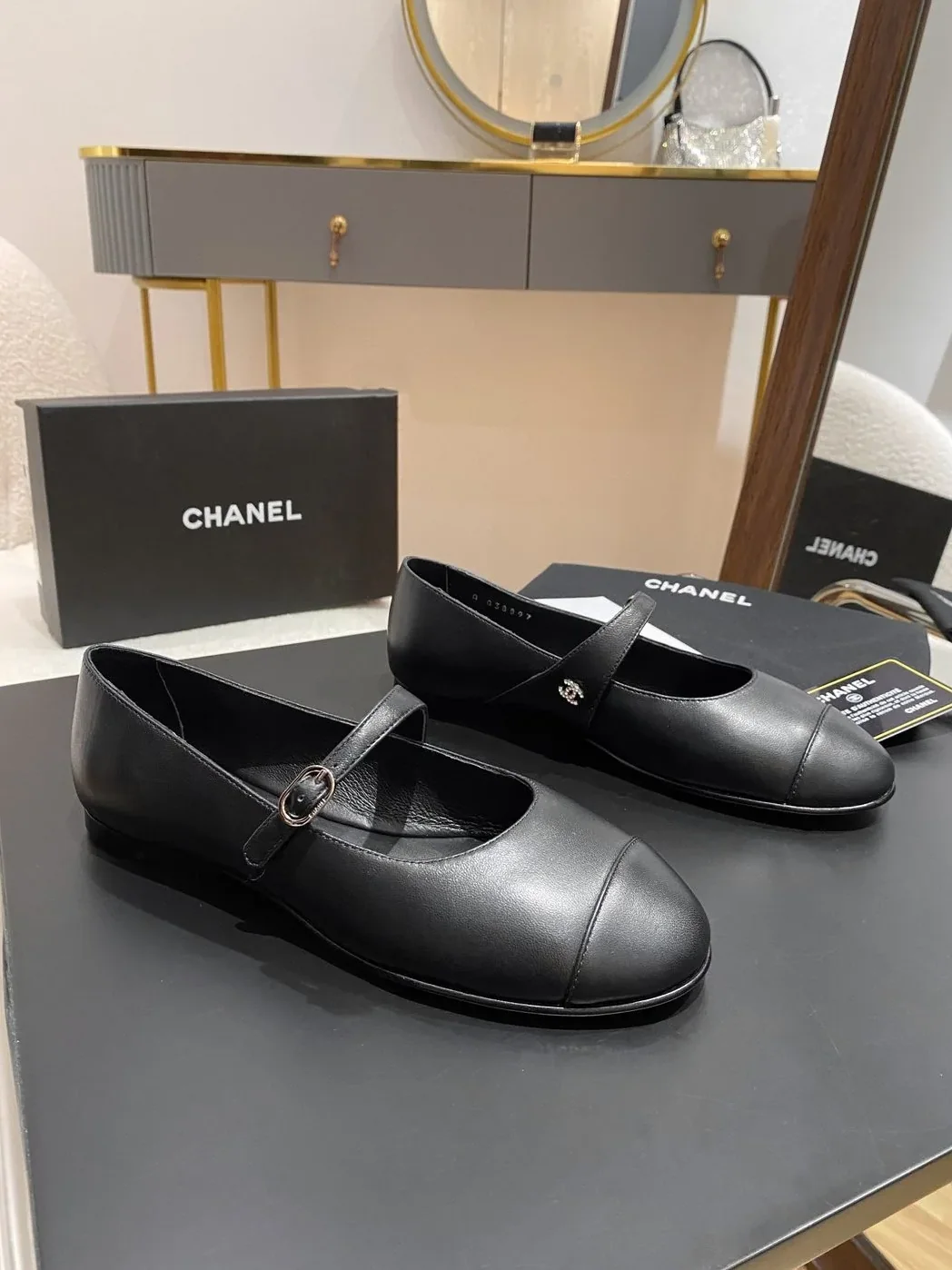 Chanel Flat Shoes Black Chanel Flat Shoes Black