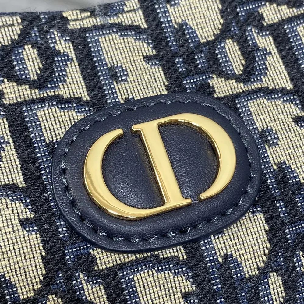 Dior 30 Montaigne Diorling Mini Bag with Chain Blue Dior Oblique Jacquard for Women Dior 30 Montaigne Diorling Mini Bag with Chain Blue Dior Oblique Jacquard for Women