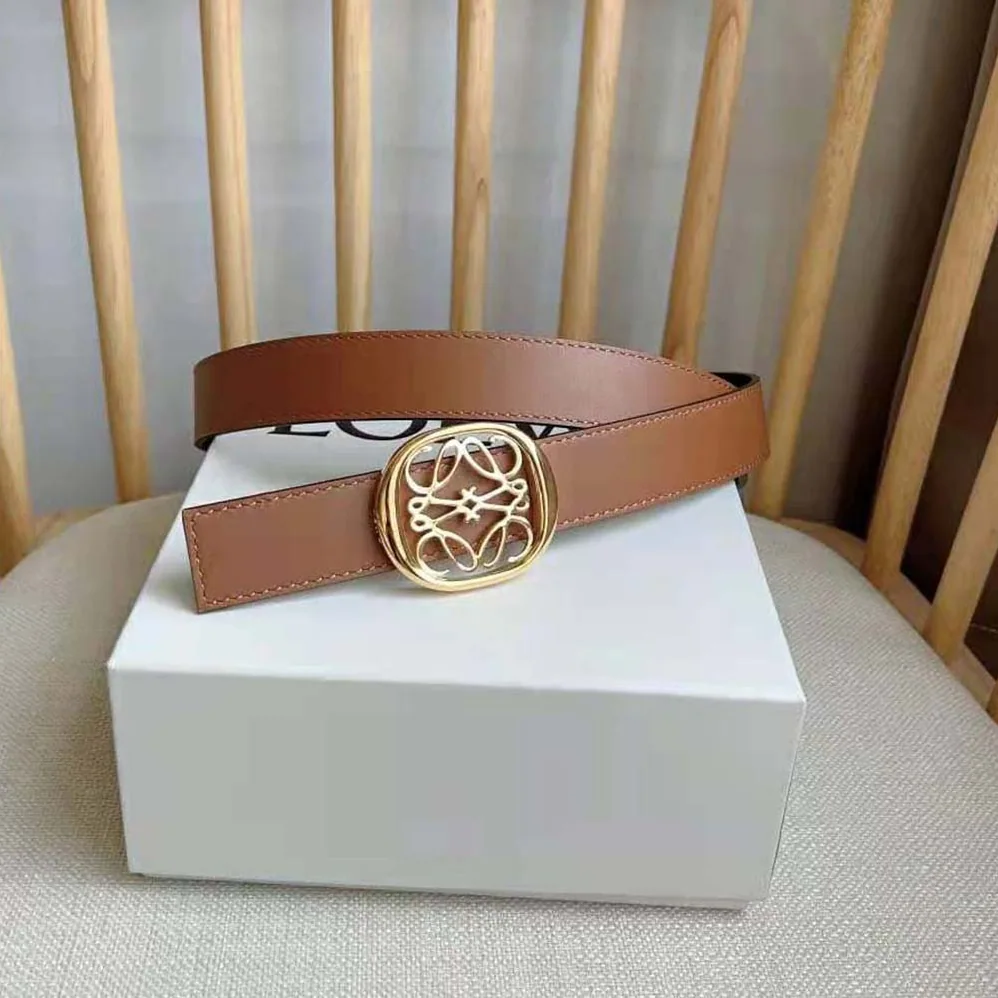 Loewe Reversible Anagram Ellipse Belt in Smooth Calfskin for Women in Tan Loewe Reversible Anagram Ellipse Belt in Smooth Calfskin for Women in Tan