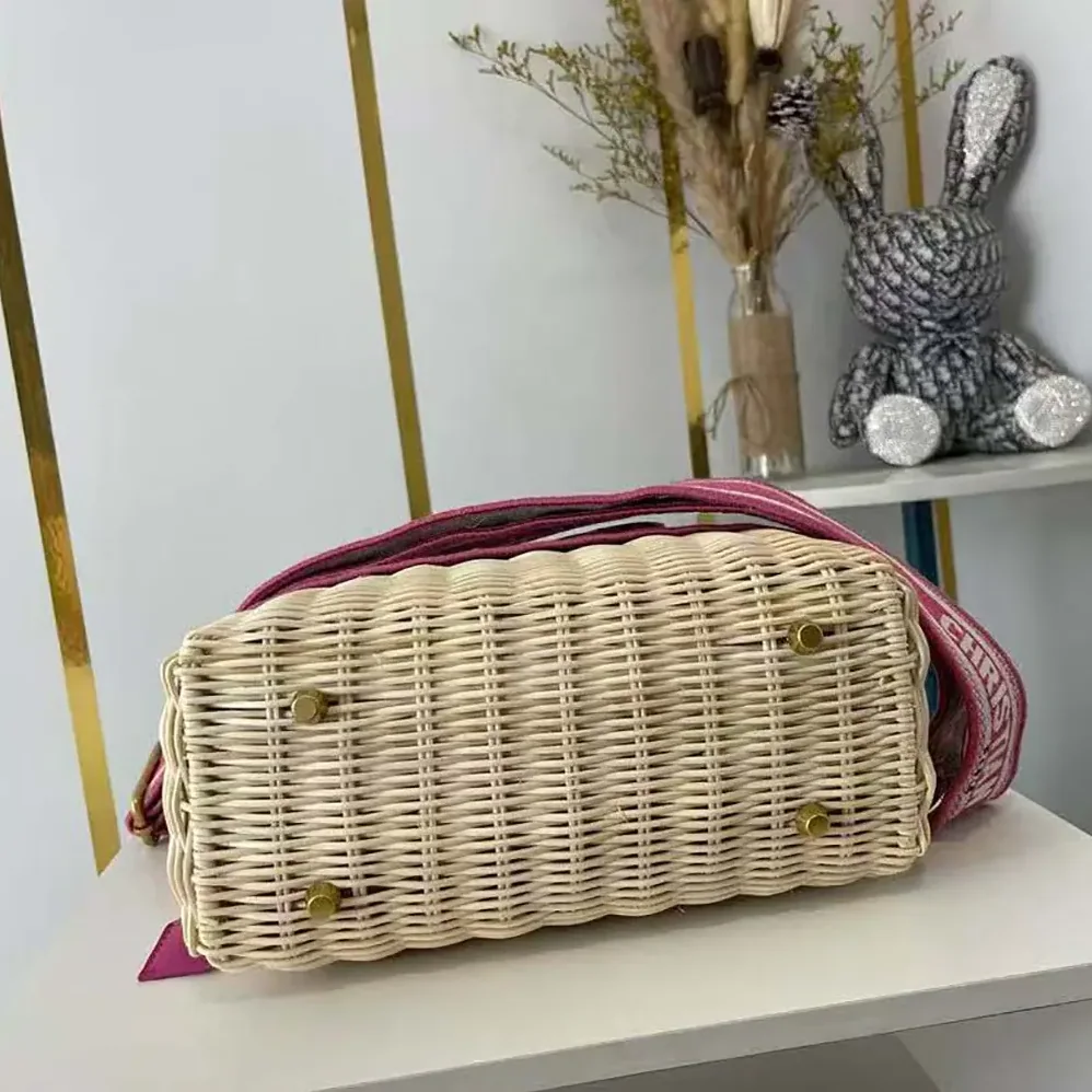 Dior Medium Lady Dior Bag Natural Wicker and Pink Dior Oblique Jacquard for Women Dior Medium Lady Dior Bag Natural Wicker and Pink Dior Oblique Jacquard for Women