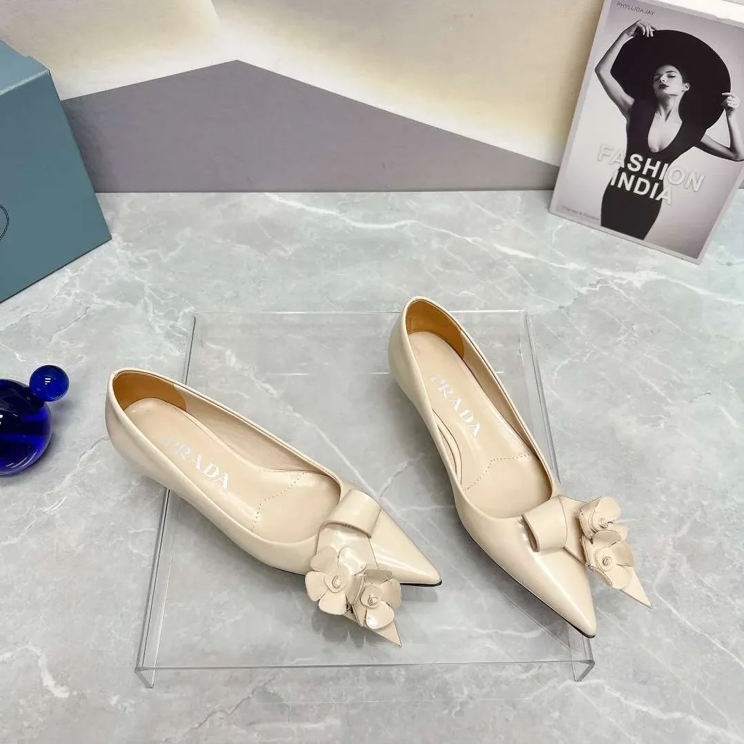 Prada Patent Pumps Cream Prada Patent Pumps Cream