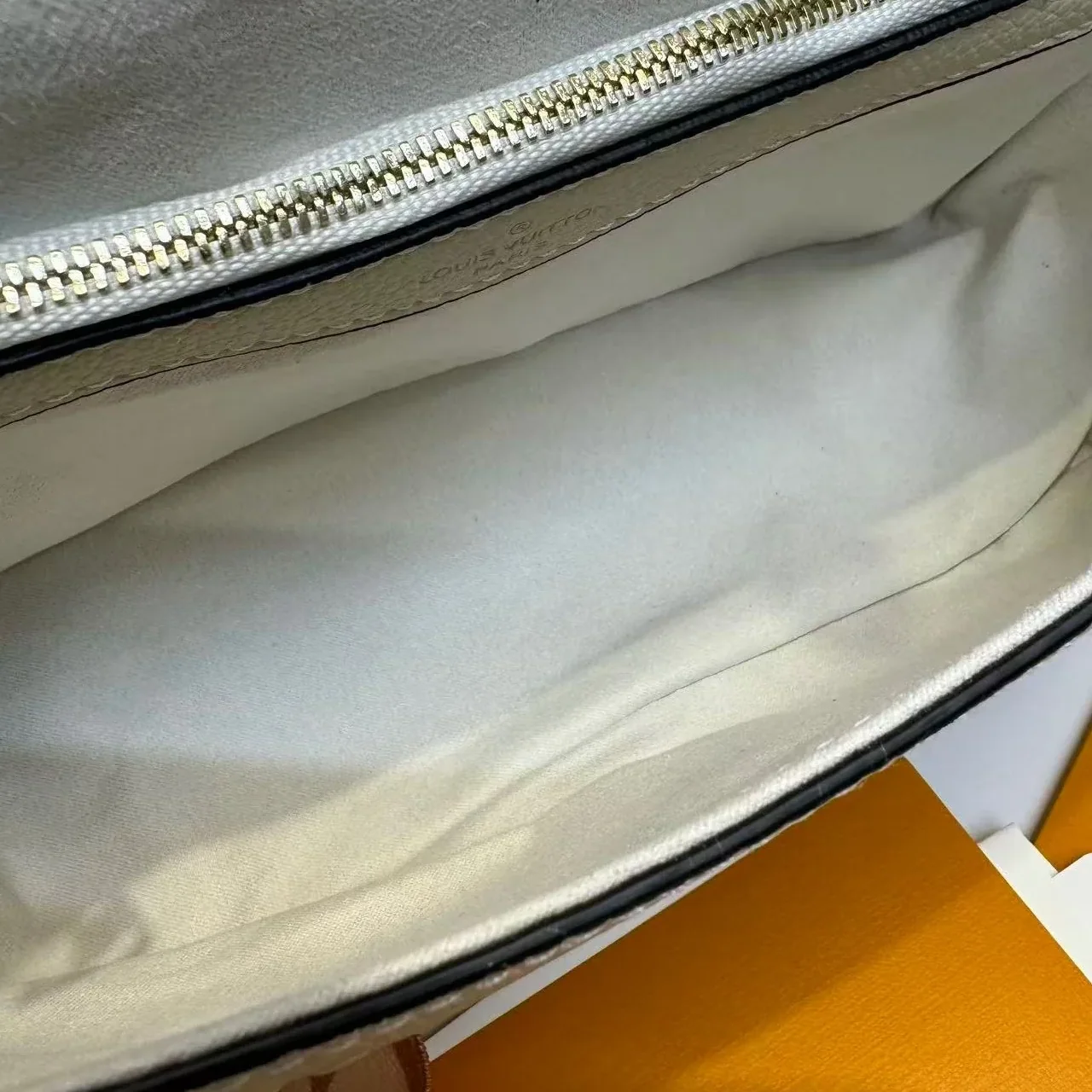 Louis Vuitton Diane White / Louis Vuitton Diane White /