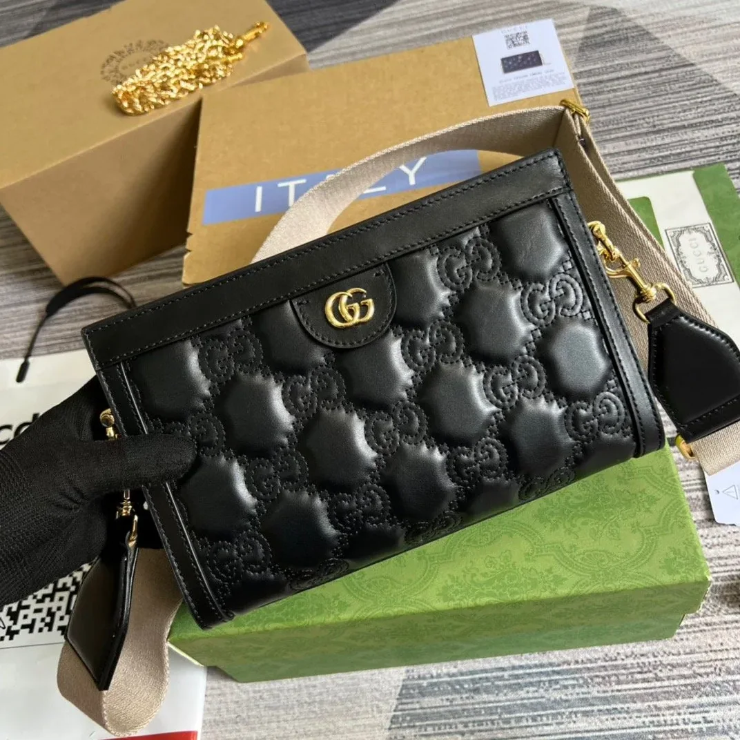 Gucci Matelasse Shoulder Bag Black Gucci Matelasse Shoulder Bag Black