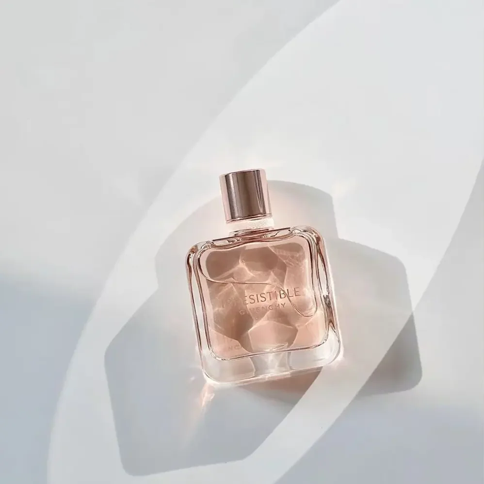 Givenchy Irresistible Eau de Parfum Fruity Woody Floral for Women