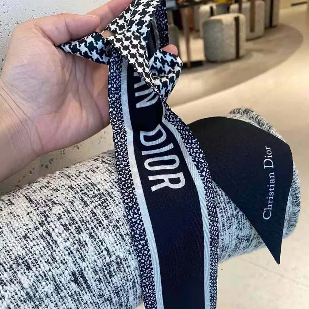 Dior 30 Montaigne Mitzah Scarf Black and White Silk Twill for Women