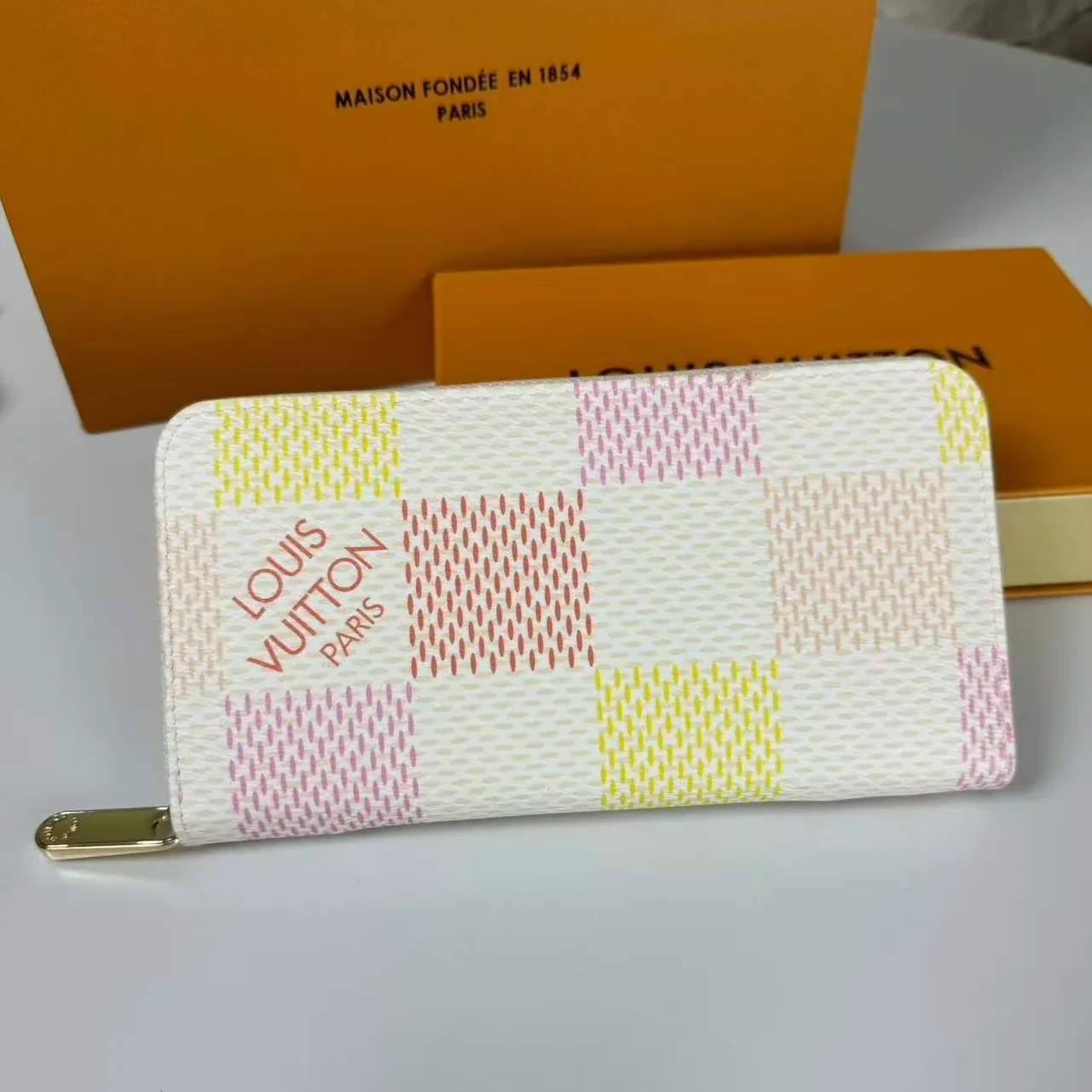 Louis Vuitton Zippy Wallet White / Louis Vuitton Zippy Wallet White /