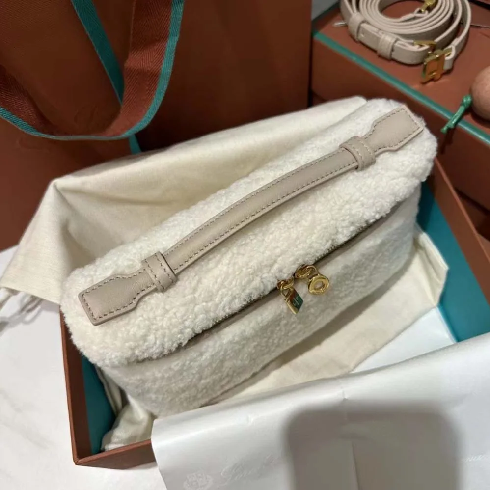 Loro Piana Extra Pocket Pouch L19 in Sheepskin Leather for Women