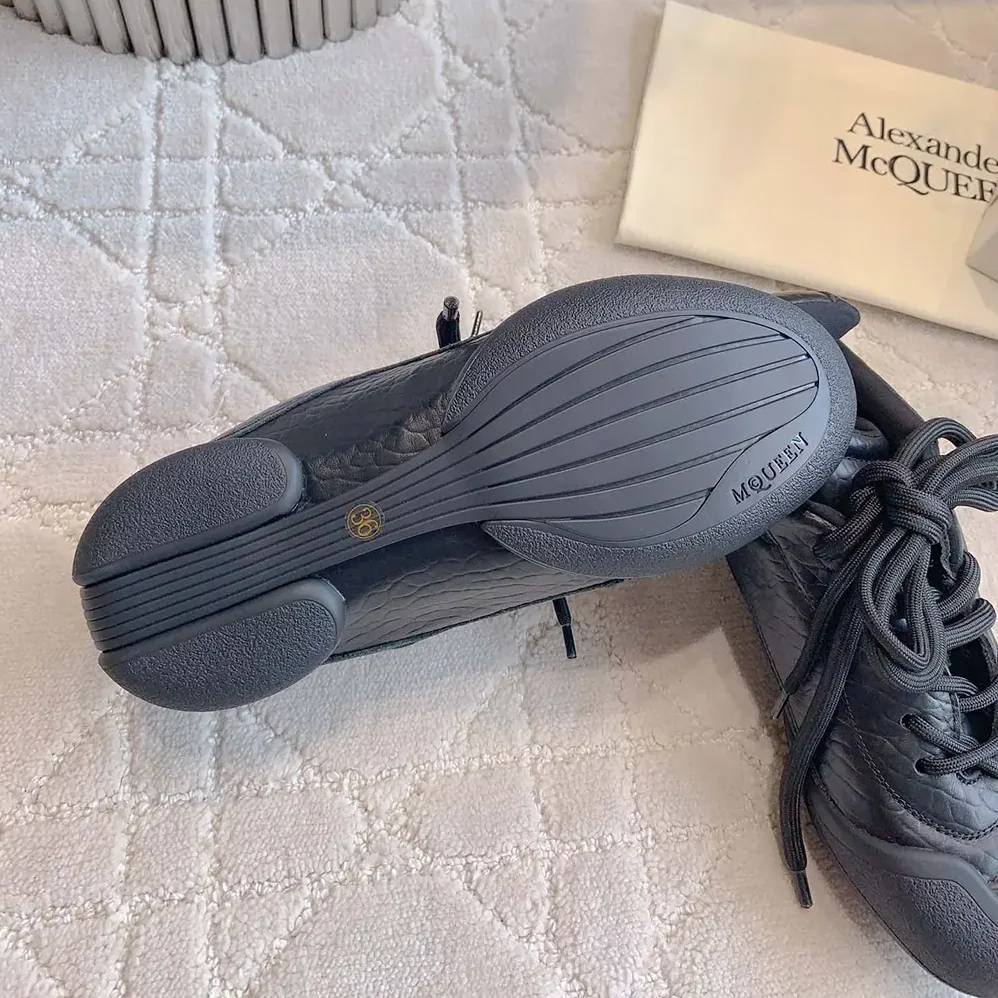 Alexander Mcqueen Flexion Sneaker in Black for Unisex Alexander Mcqueen Flexion Sneaker in Black for Unisex