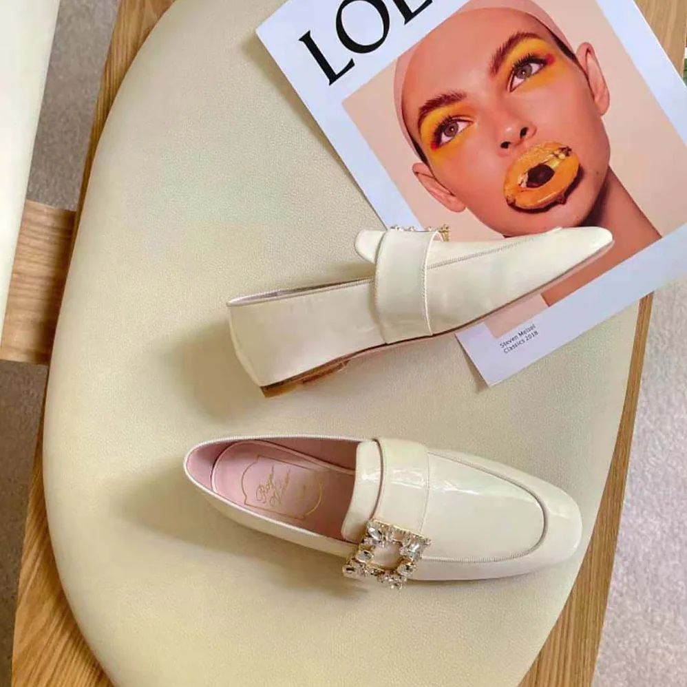 Roger Vivier Mini Broche Vivier Buckle Loafers in Patent Leather for Women in White Roger Vivier Mini Broche Vivier Buckle Loafers in Patent Leather for Women in White