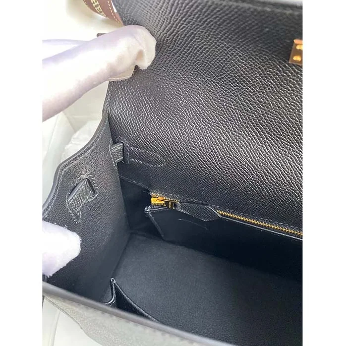 Hermes Kelly Sellier 32 Bag in Togo Leather with Gold Hardware for Women in Black
