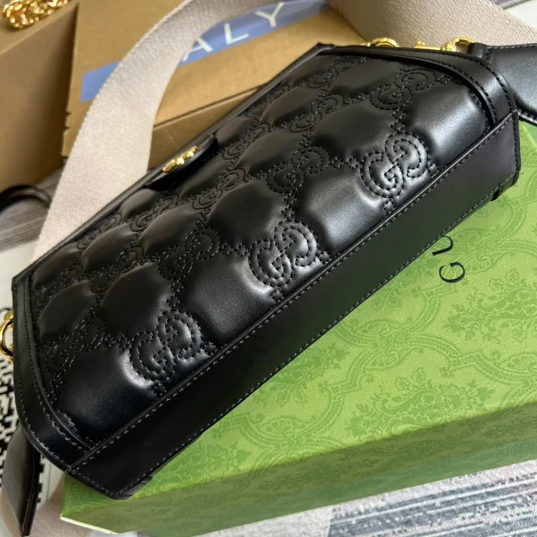 Gucci Matelasse Shoulder Bag Black Gucci Matelasse Shoulder Bag Black