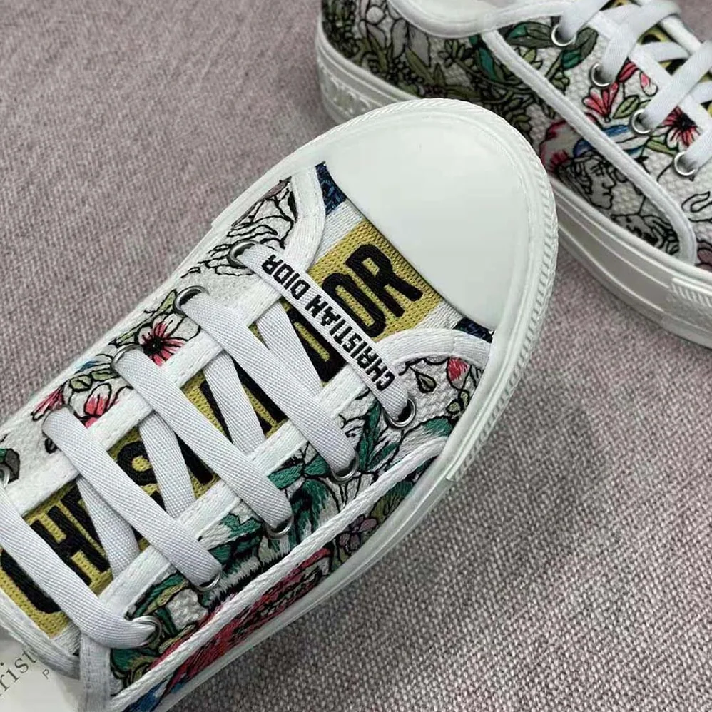 Dior Walk N Dior Sneaker White Multicolor D for Women in Constellation Embroidered Cotton Dior Walk N Dior Sneaker White Multicolor D for Women in Constellation Embroidered Cotton