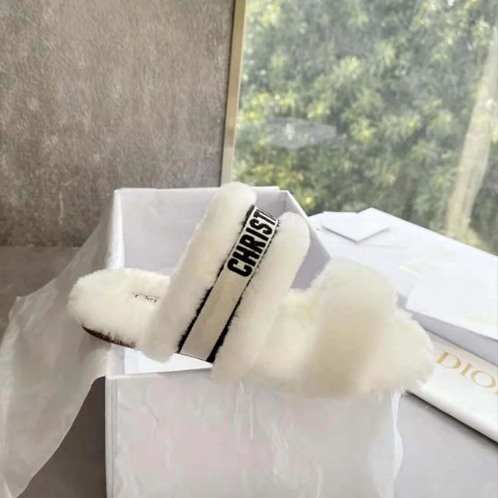 Dior Chez Moi Slide Black Embroidered Cotton and White Shearling for Women Dior Chez Moi Slide Black Embroidered Cotton and White Shearling for Women