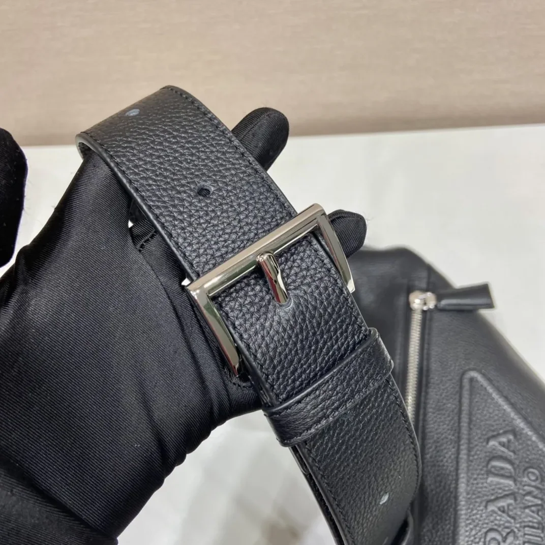 Prada Crossbody Bag / Black Silver Hardware 2VZ098_2BBE_F0002_V_OLO