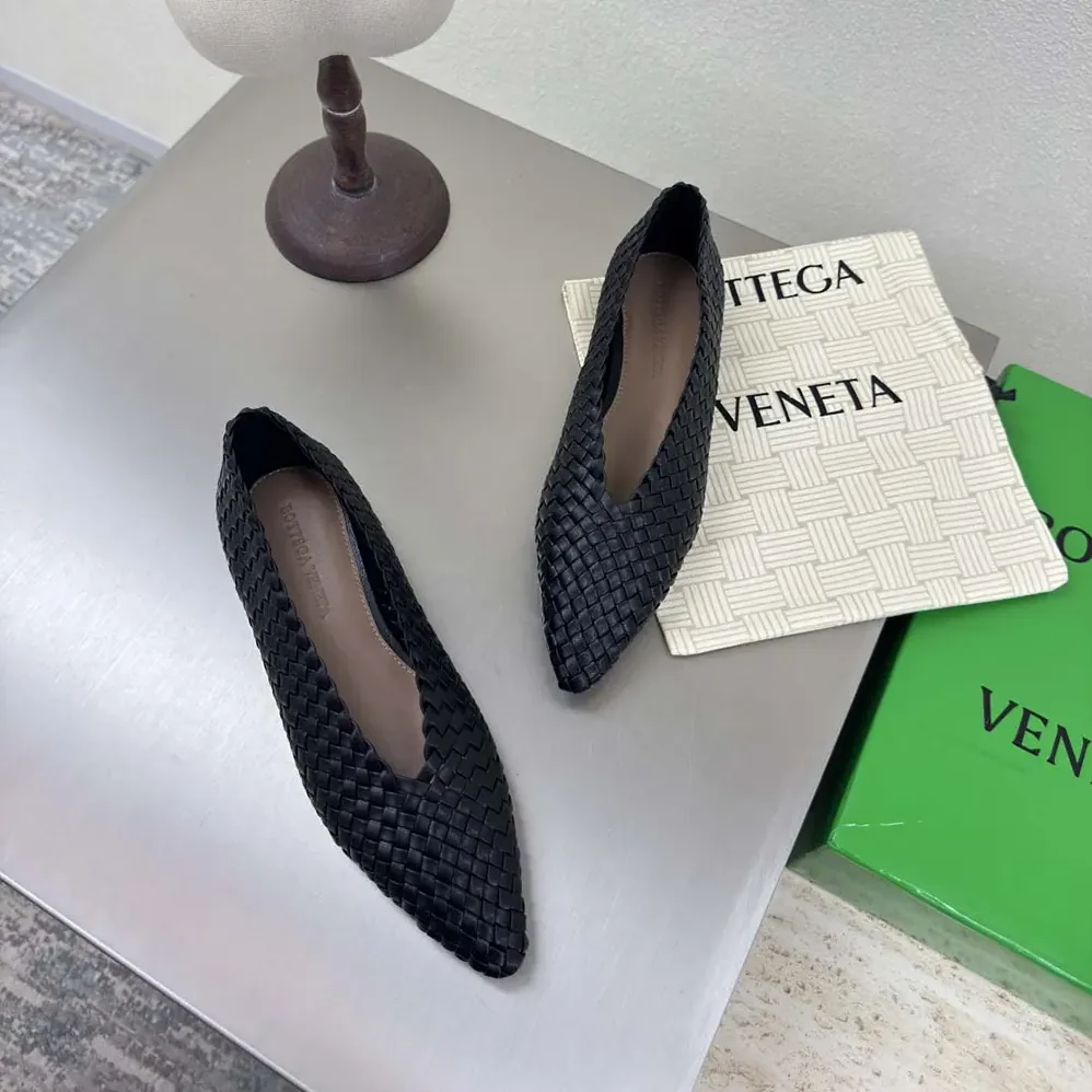 Bottega Veneta Sofia Ballerina in Padded Intreccio Leather for Women in Black Bottega Veneta Sofia Ballerina in Padded Intreccio Leather for Women in Black
