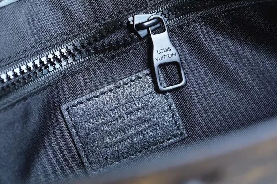Sac Plat Messenger Monogram Brown /