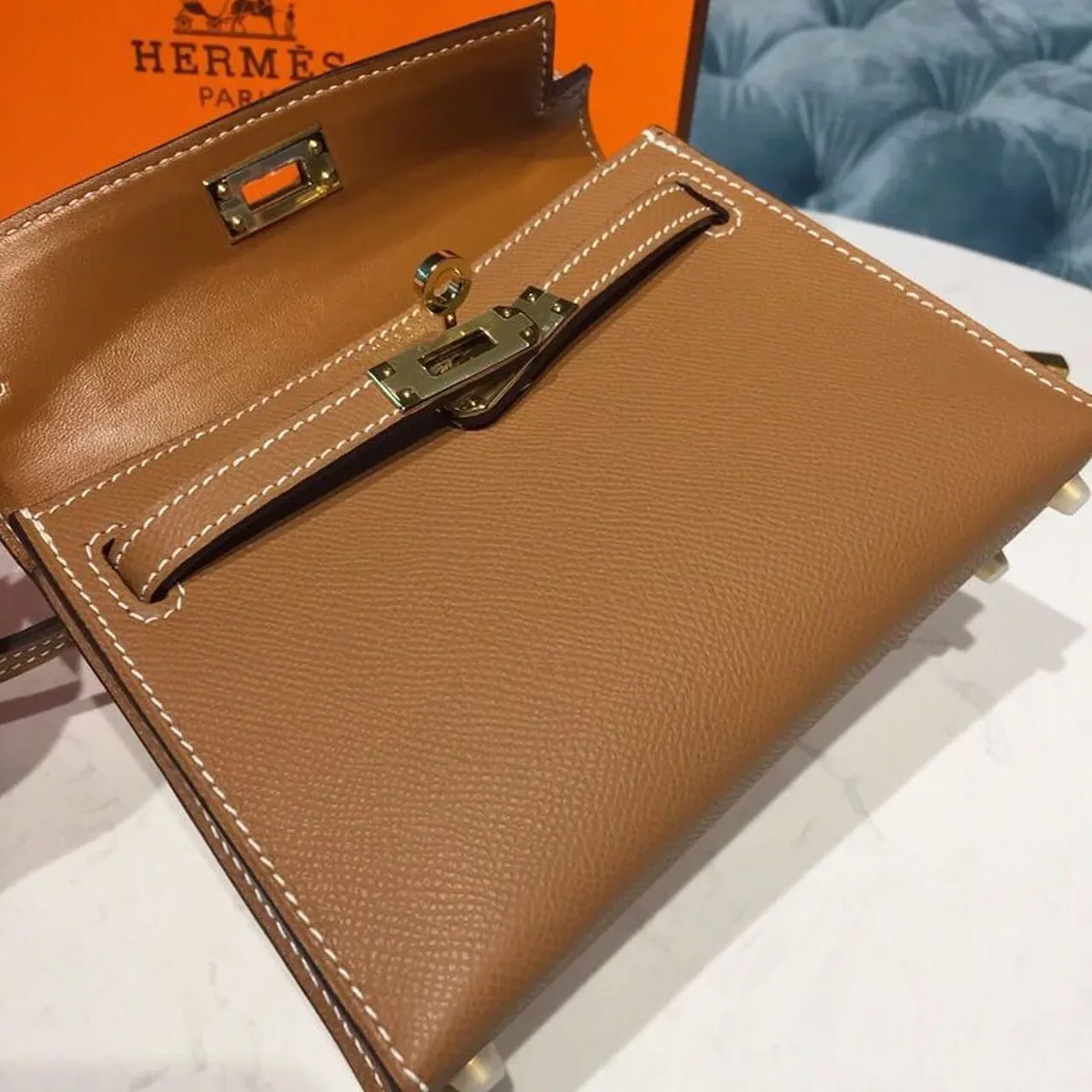 Hermes Mini Kelly Gold Gold Toned Hardware / Hermes Mini Kelly Gold Gold Toned Hardware /
