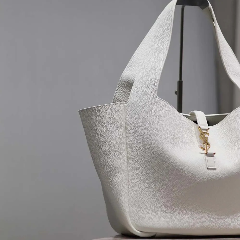 Saint Laurent YSL Le 5 à 7 Bea in Grained Leather for Women in White Saint Laurent YSL Le 5 à 7 Bea in Grained Leather for Women in White
