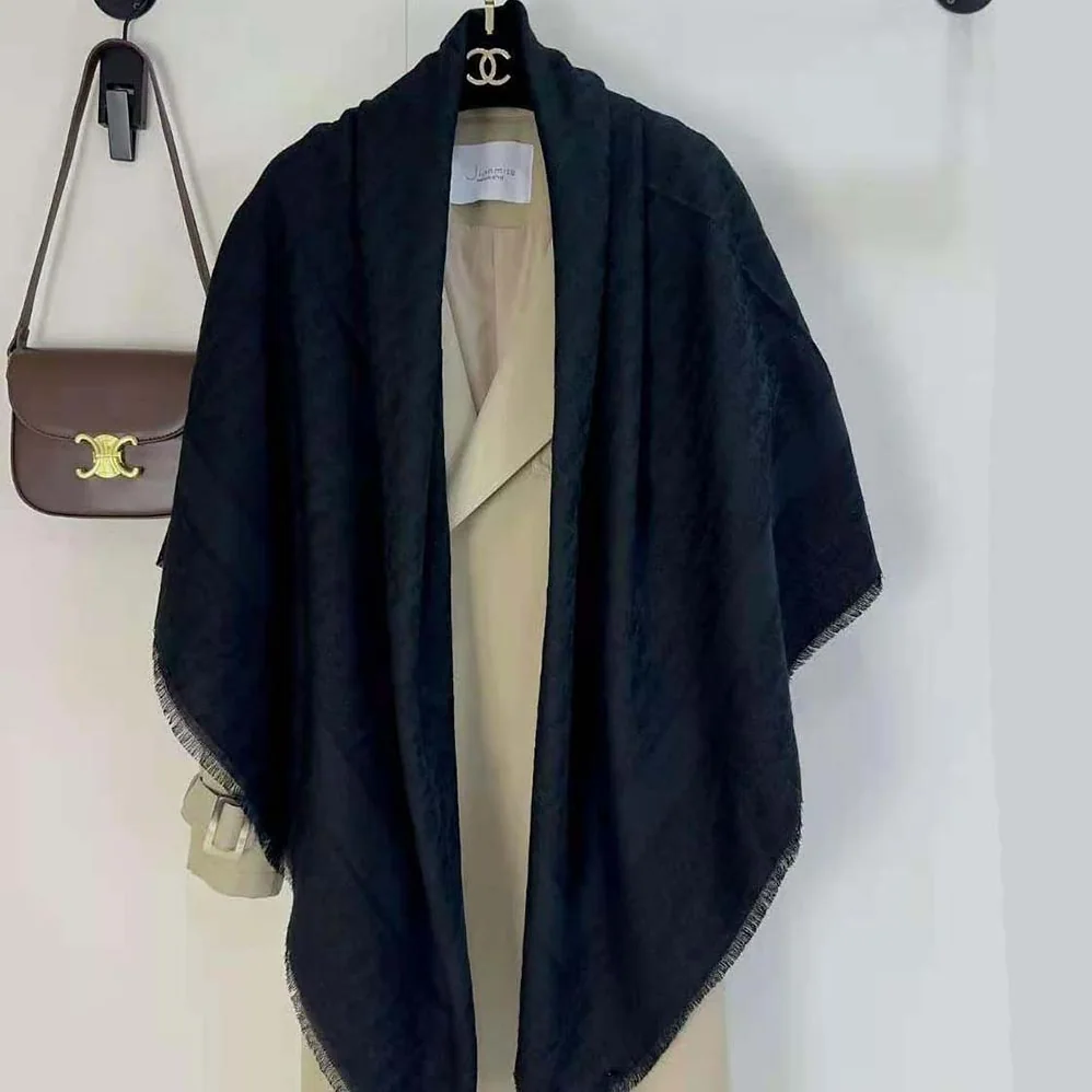 Dior Oblique Shawl Black Silk Blend with Metallic Thread for Unisex Dior Oblique Shawl Black Silk Blend with Metallic Thread for Unisex