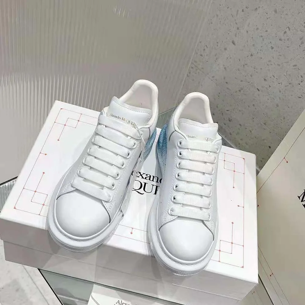 Alexander Mcqueen Oversized Sneaker in White for Women in Blue