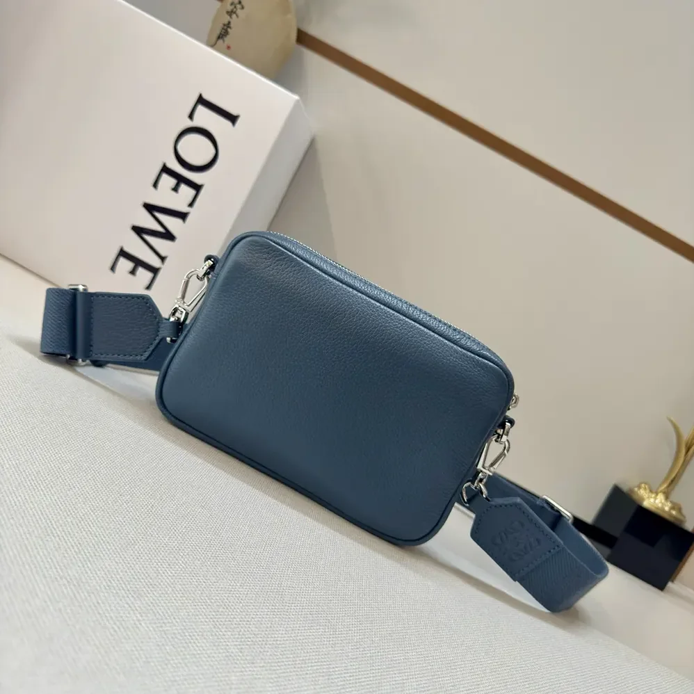 Loewe Small Pebble Messenger Bag in Supple Grained Calfskin for Unisex in Navy Loewe Small Pebble Messenger Bag in Supple Grained Calfskin for Unisex in Navy