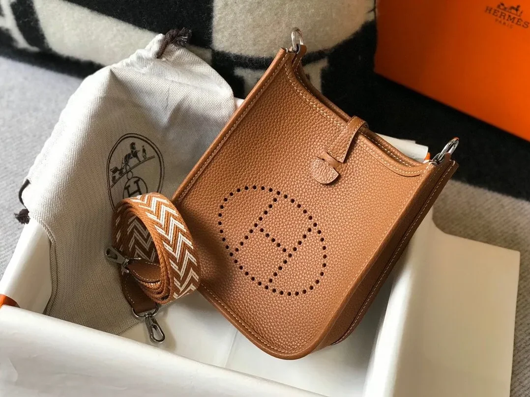 Hermes Evelyne 16 Amazone Shoulder Bag in Brown Palladium Hardware