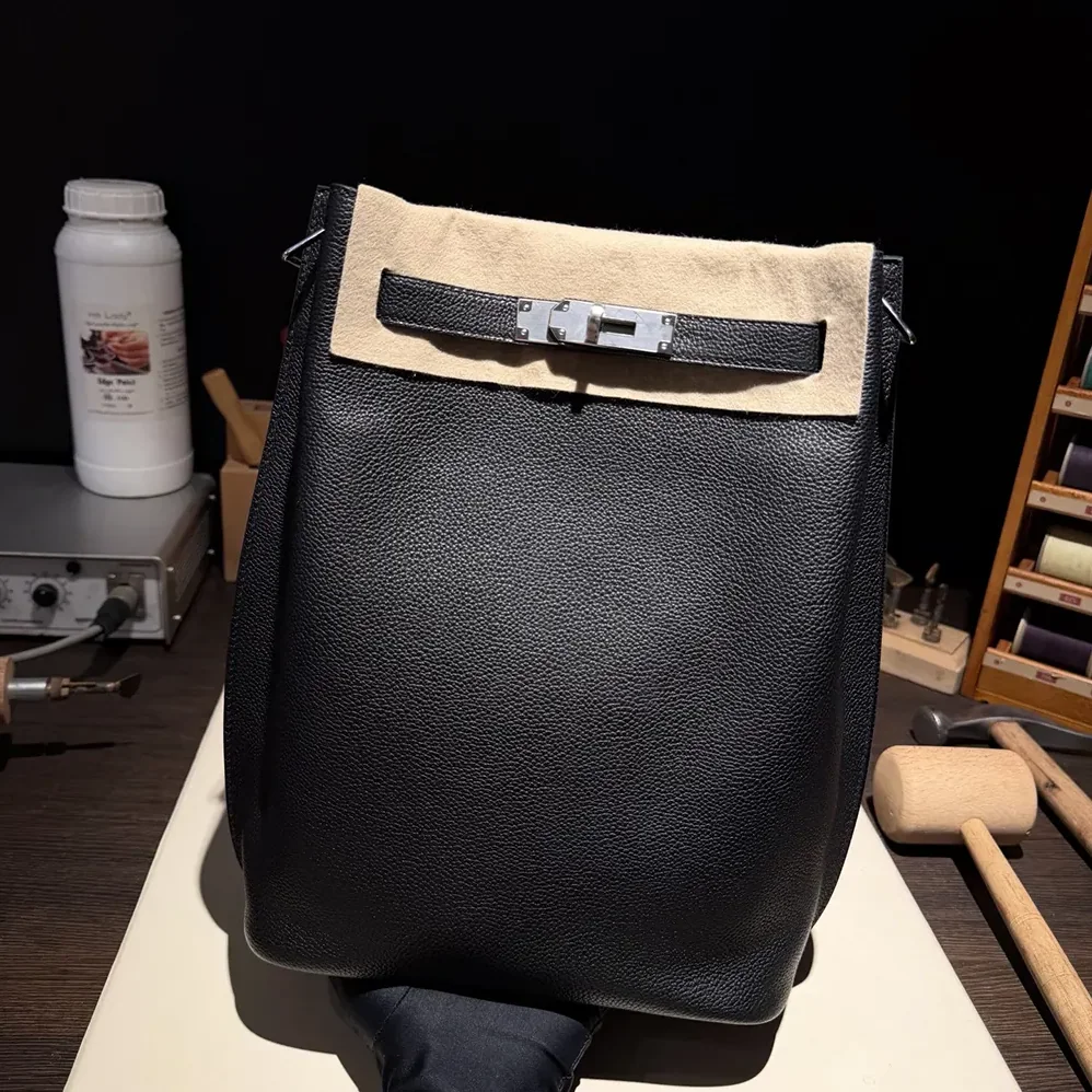 Hermes Togo So Kelly 22 Palladium Hardware for Unisex in Black