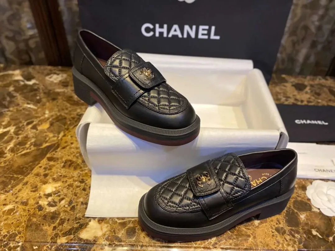 Chanel CC Turn-lock On Trap Heel Loafer Black