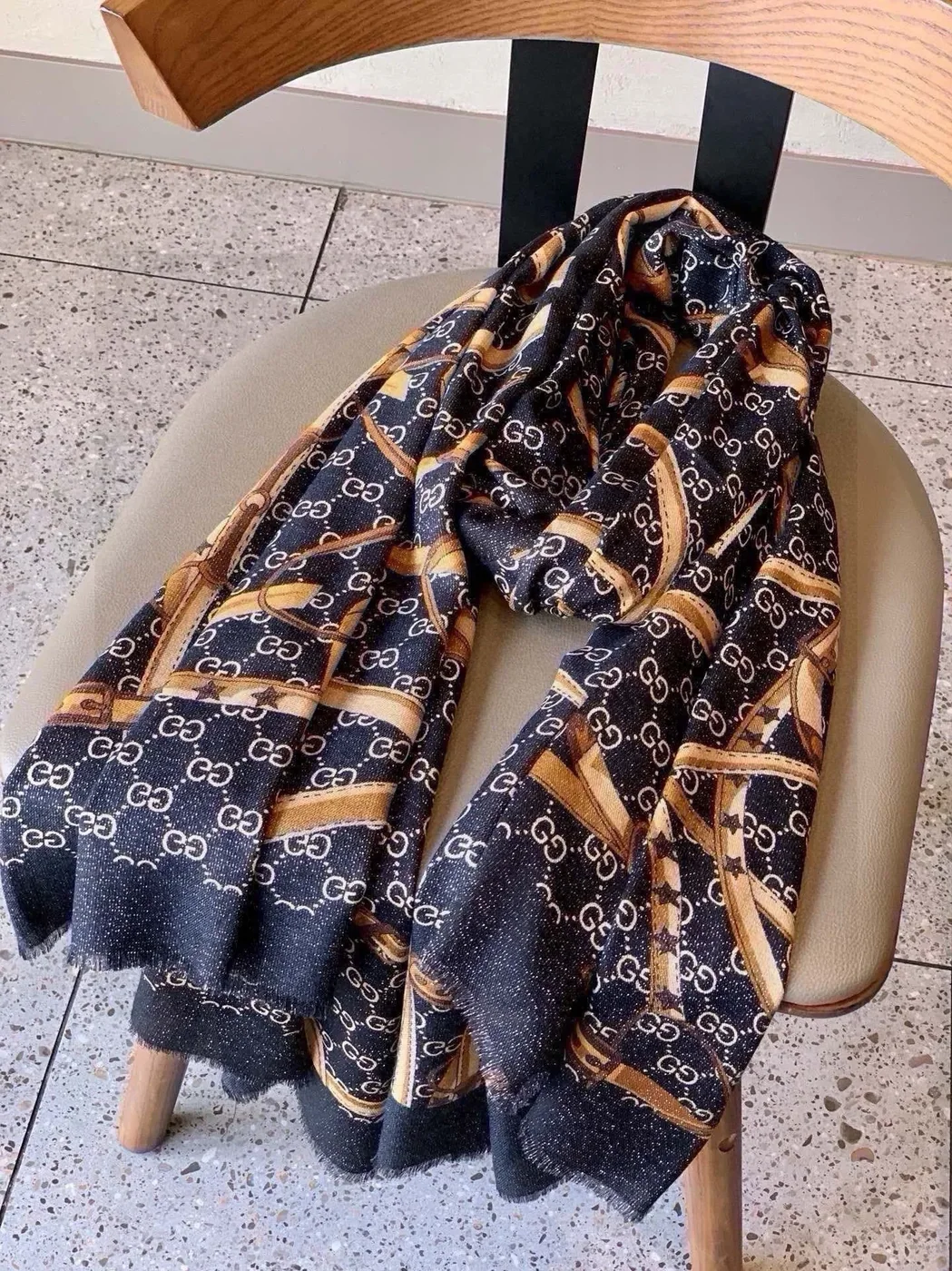 Gucci Silver Thread Ribbon Scarf Black / Gucci Silver Thread Ribbon Scarf Black /