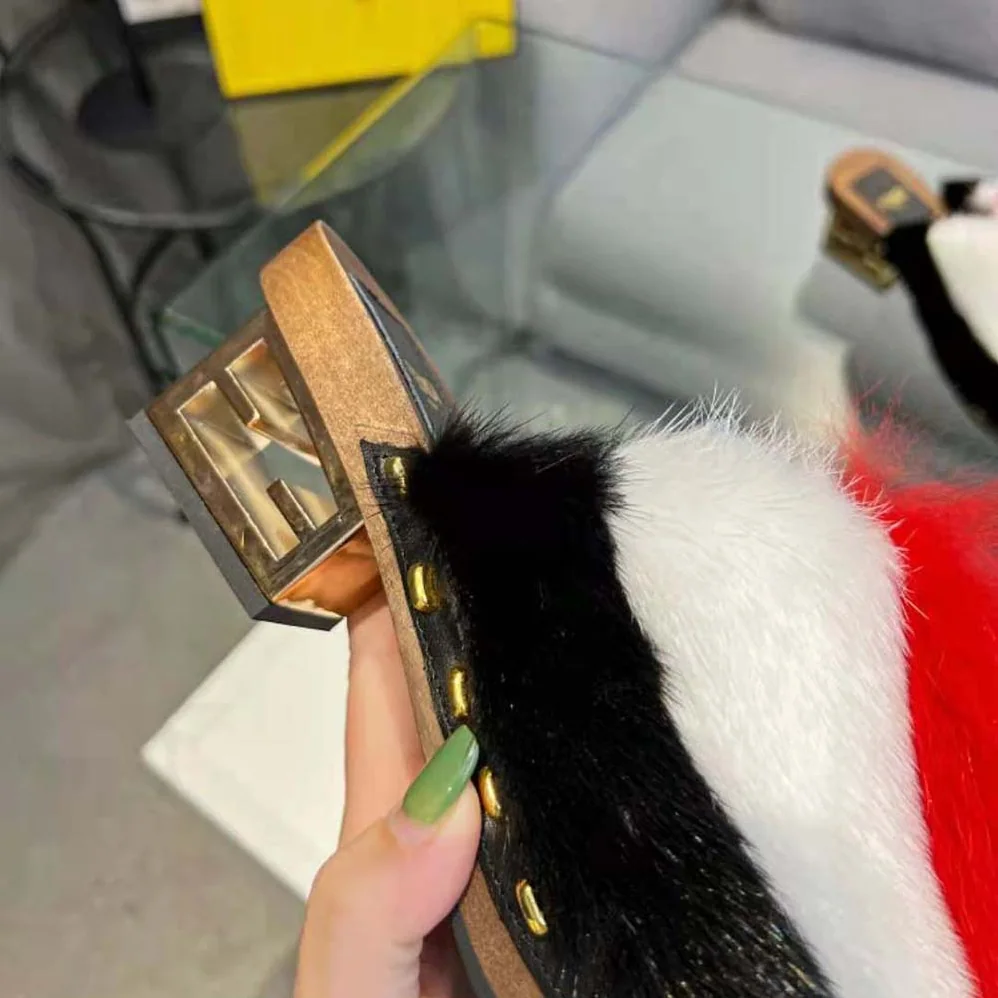 Fendi Baguette Show Red Fox Fur Medium for Women in Heel Clogs Fendi Baguette Show Red Fox Fur Medium for Women in Heel Clogs