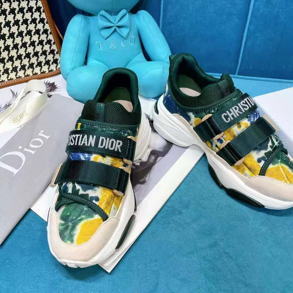 Dior D-Wander Sneaker Cypress Green Camouflage Tie & Dior Technical Fabric for Women Dior D-Wander Sneaker Cypress Green Camouflage Tie & Dior Technical Fabric for Women