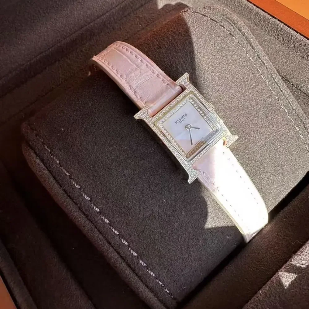 Hermes Heure H Watch Mini Model 21 mm for Women in Pink Hermes Heure H Watch Mini Model 21 mm for Women in Pink
