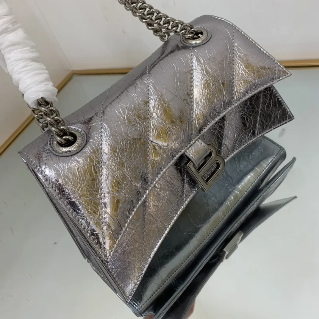 Crush Small Chain Bag Quilted In Sliver Tone /