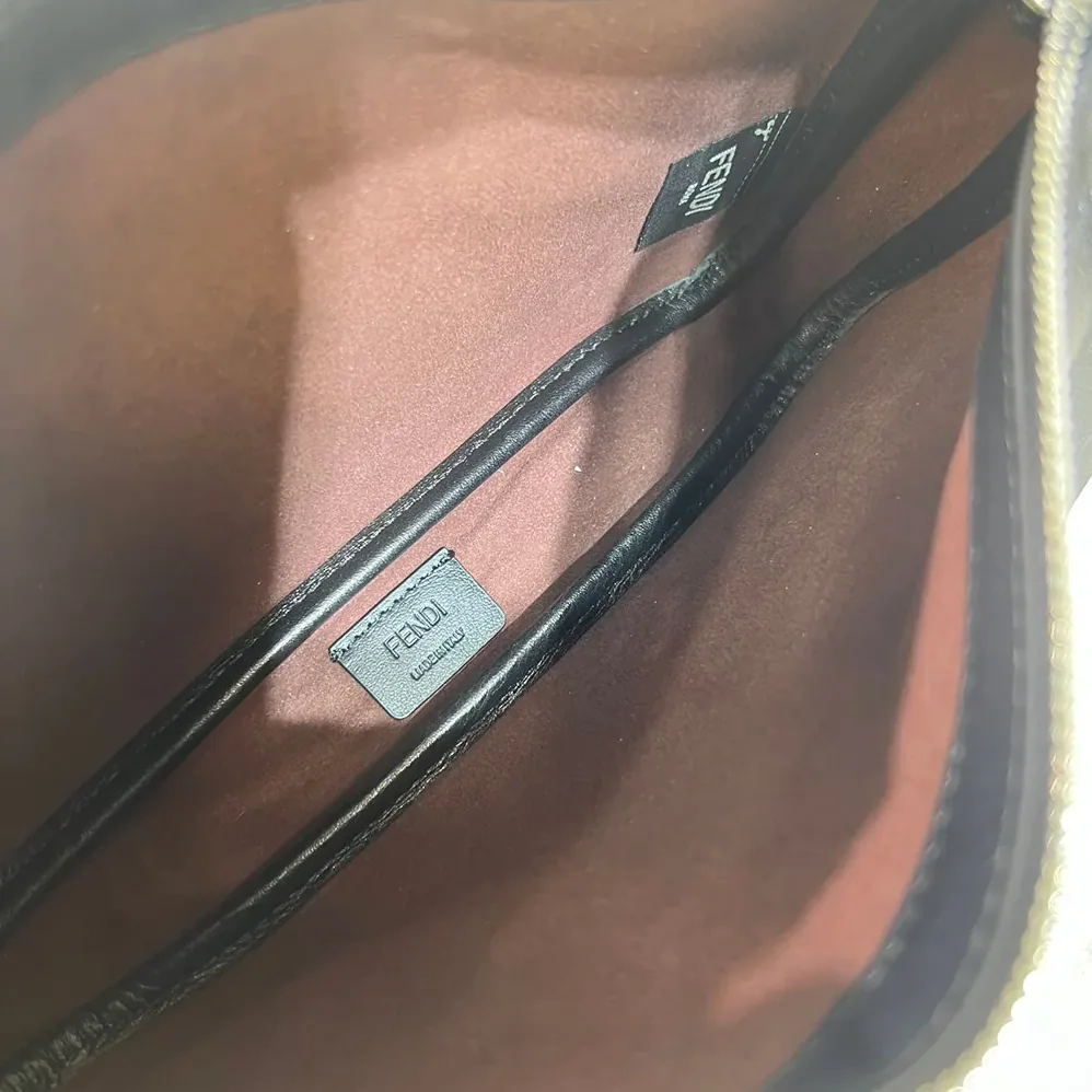 Fendi Simply Fendi Mini Black Leather Mini for Unisex in bag Fendi Simply Fendi Mini Black Leather Mini for Unisex in bag
