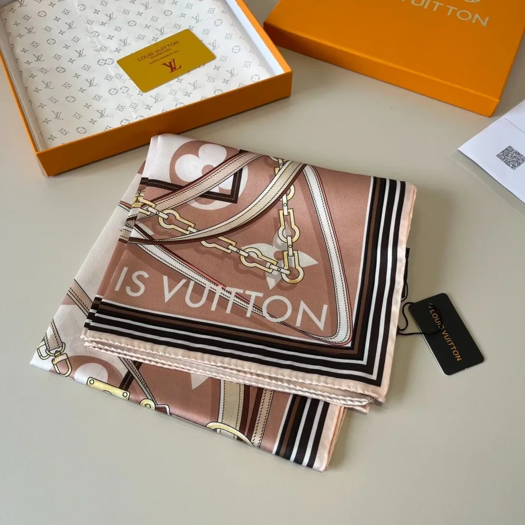 Louis Vuitton Ultimate Monogram Square 90 Scarf Dune / Louis Vuitton Ultimate Monogram Square 90 Scarf Dune /