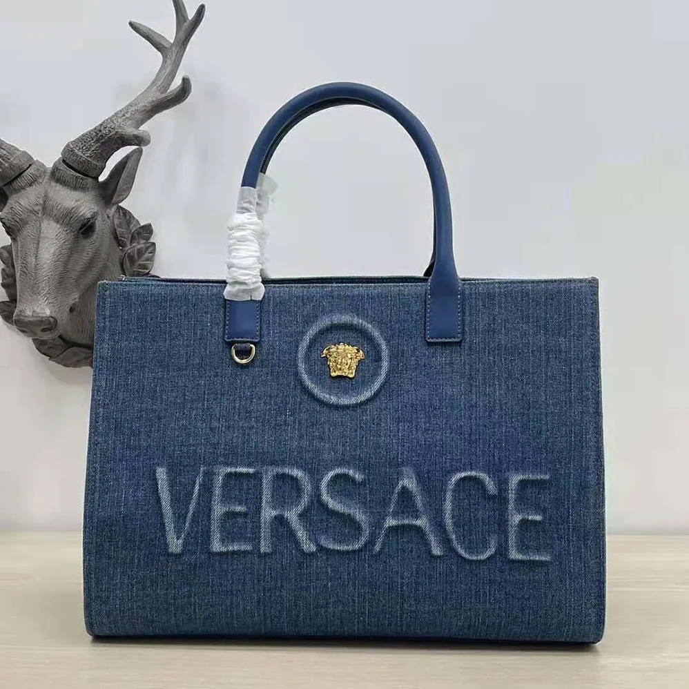 Versace La Medusa Large Tote Bag for Women in Navy Versace La Medusa Large Tote Bag for Women in Navy