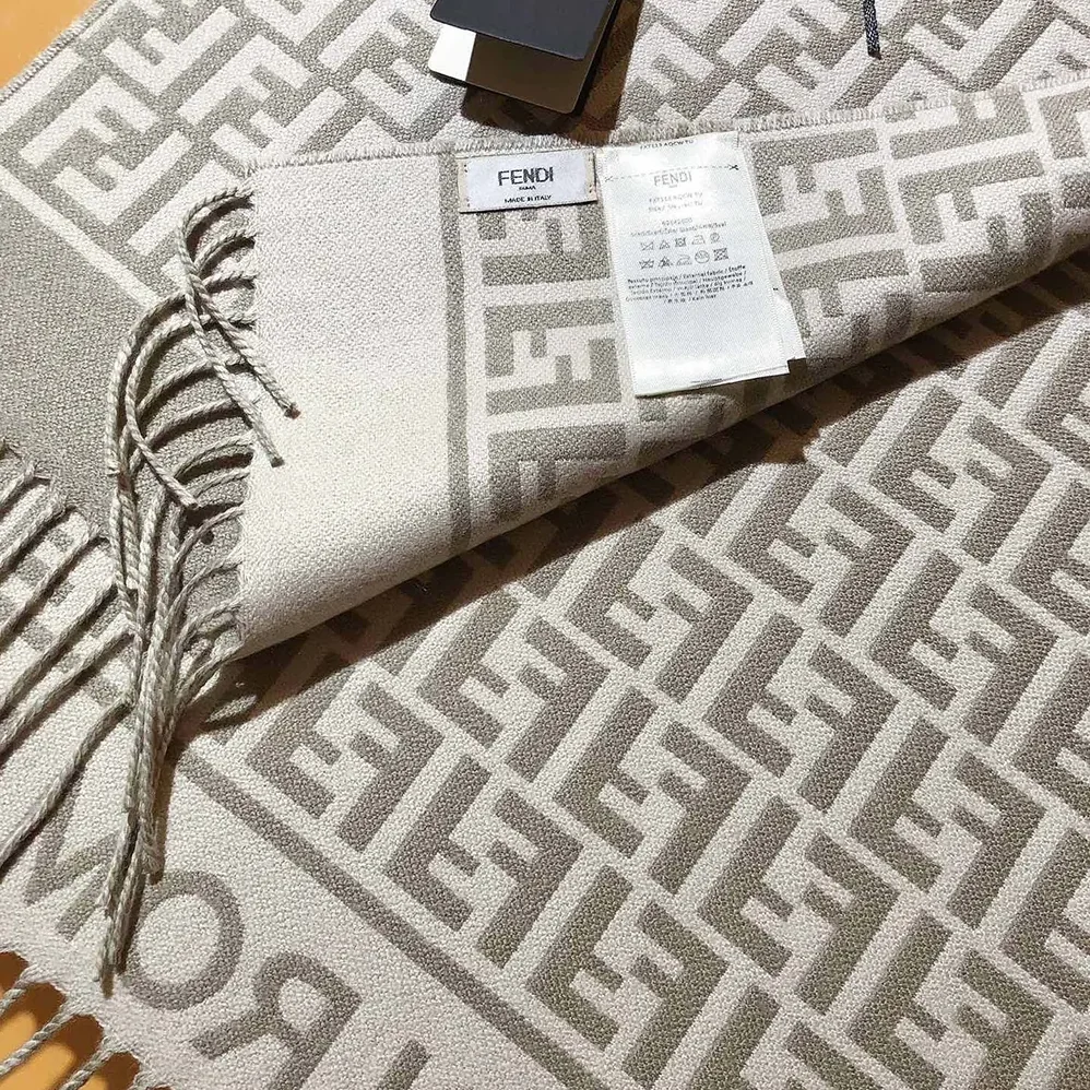 Fendi FF Scarf Dove Gray Wool and Cashmere Scarf for Unisex Fendi FF Scarf Dove Gray Wool and Cashmere Scarf for Unisex