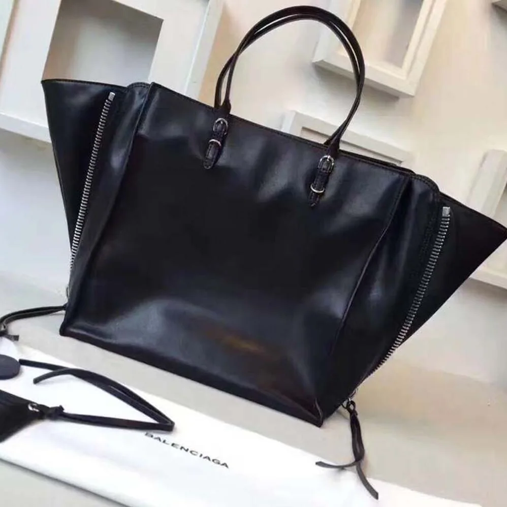 Balenciaga Papier A6 Zip Around Cross Body Baltimore Calfskin for Women Balenciaga Papier A6 Zip Around Cross Body Baltimore Calfskin for Women
