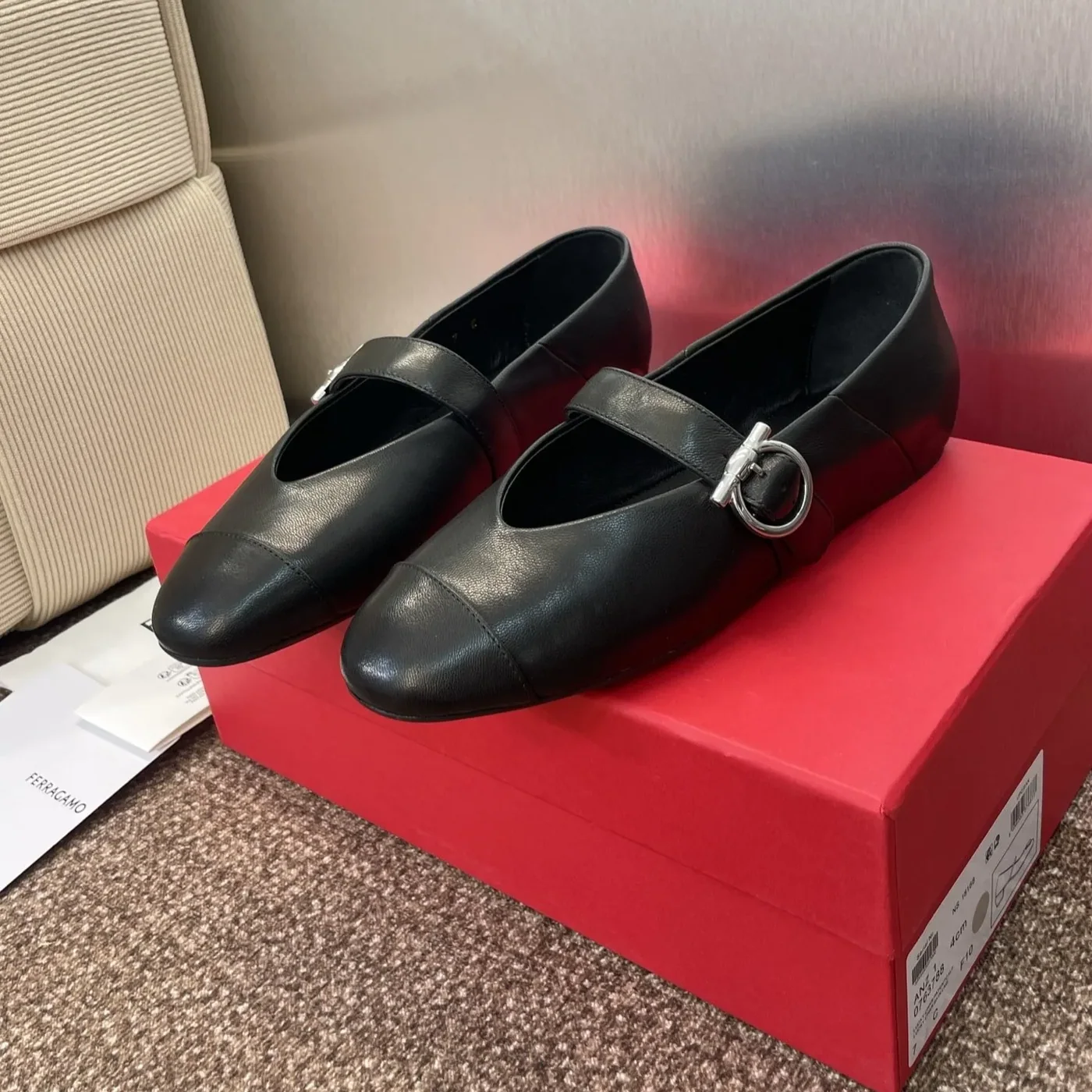 Ferragamo Gancini Ballet Flat Black 01J947