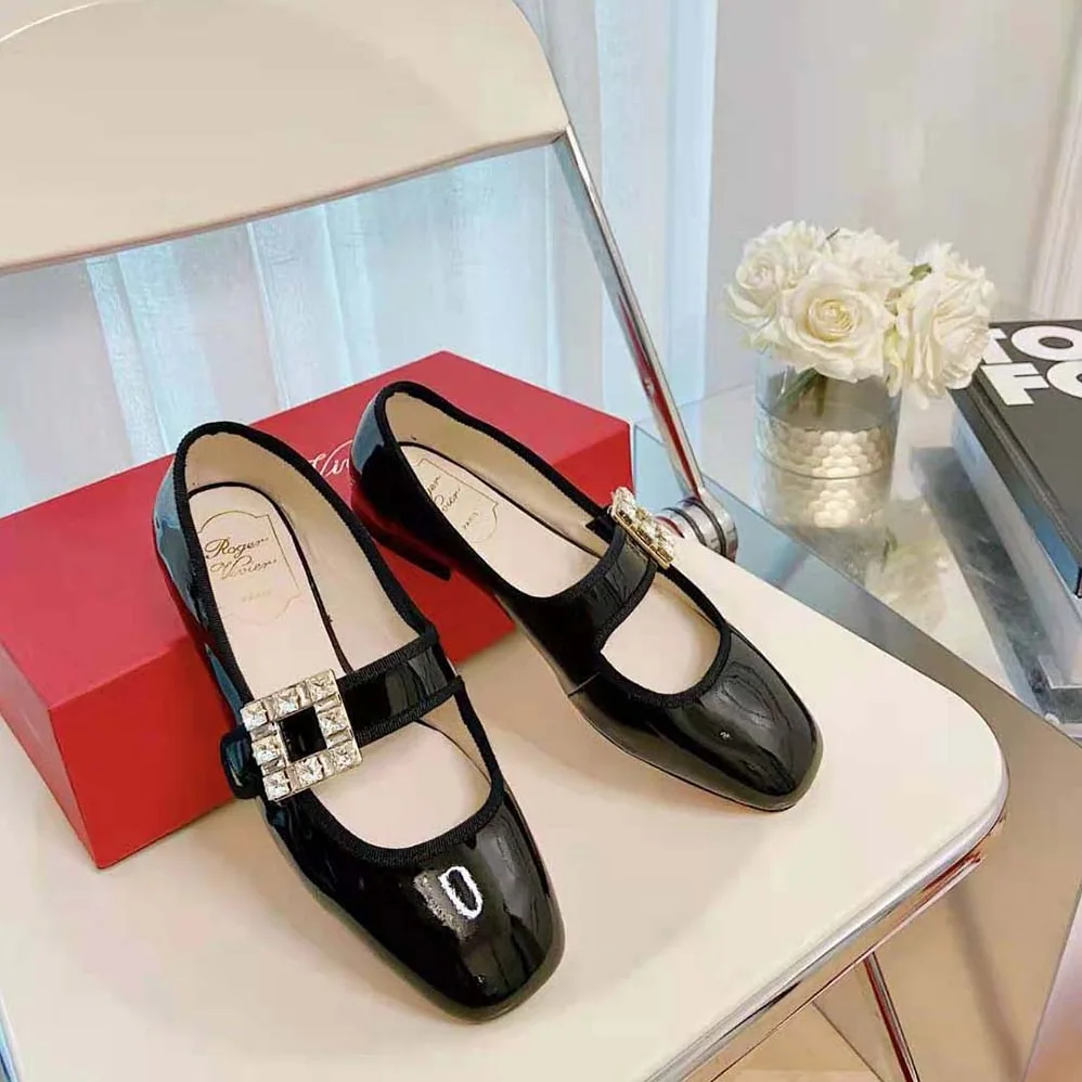 Roger Vivier Très Vivier Strass Buckle Babies Ballerinas in Patent Leather for Women Roger Vivier Très Vivier Strass Buckle Babies Ballerinas in Patent Leather for Women