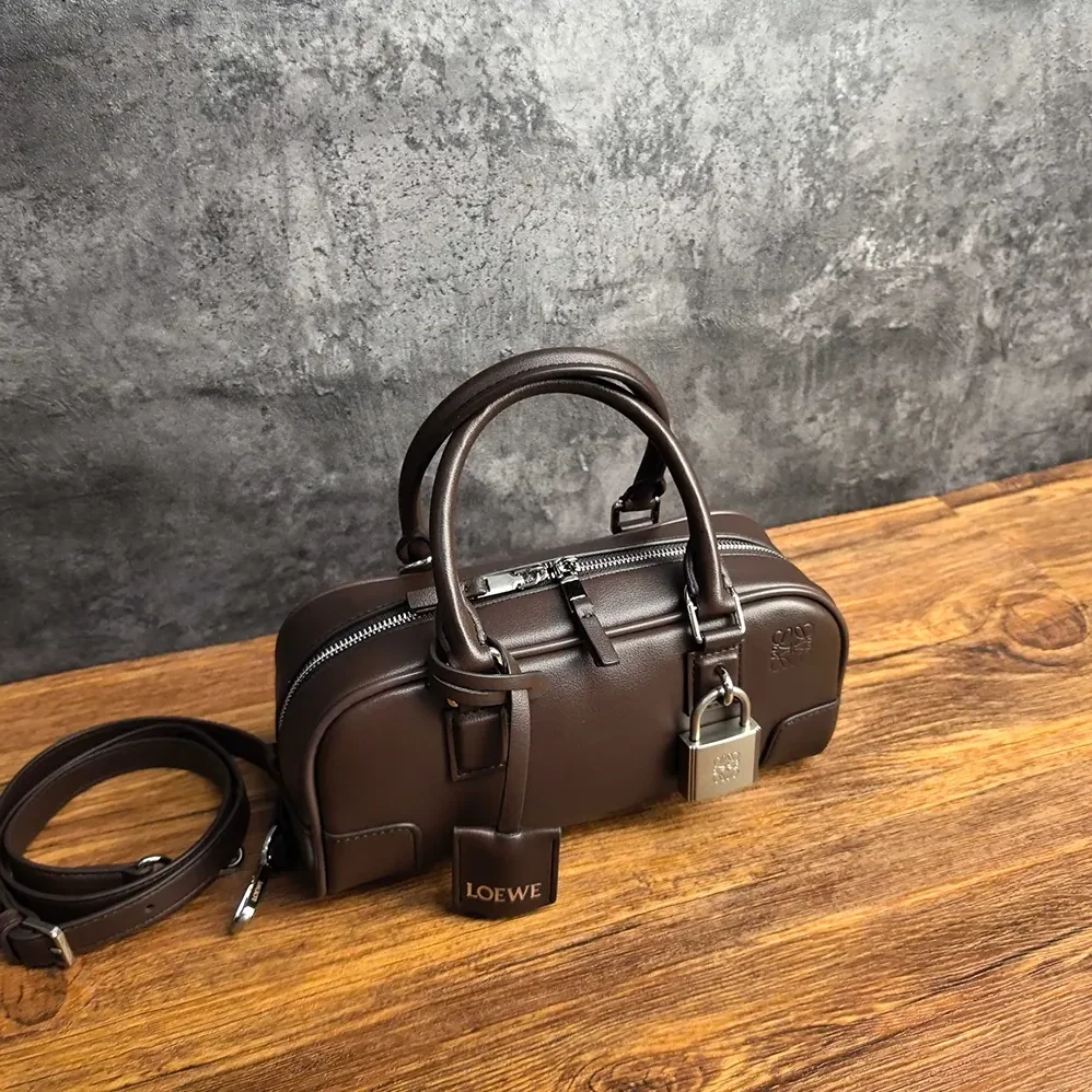 Loewe Amazona 23 Cropped Bag in Shiny Calfskin for Women in Squirrel Loewe Amazona 23 Cropped Bag in Shiny Calfskin for Women in Squirrel