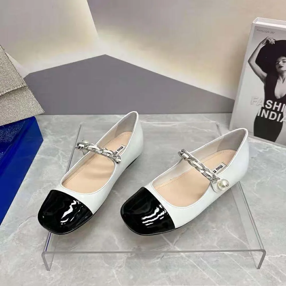 Miu Miu Patent Leather Ballerinas for Women in White Miu Miu Patent Leather Ballerinas for Women in White