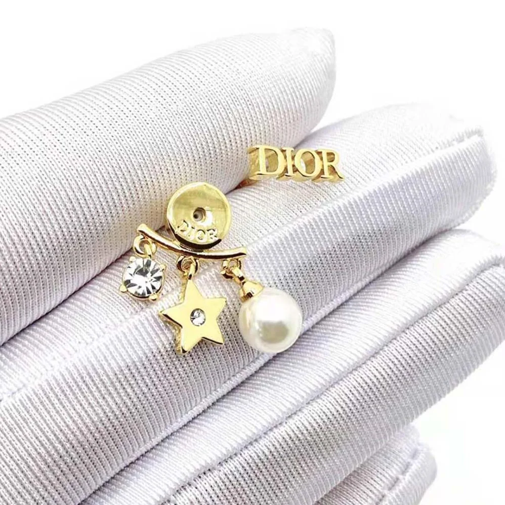 Dior Dio(r)evolution Earrings Gold-Finish Metal with White Resin Pearls and White Crystals for Women Dior Dio(r)evolution Earrings Gold-Finish Metal with White Resin Pearls and White Crystals for Women