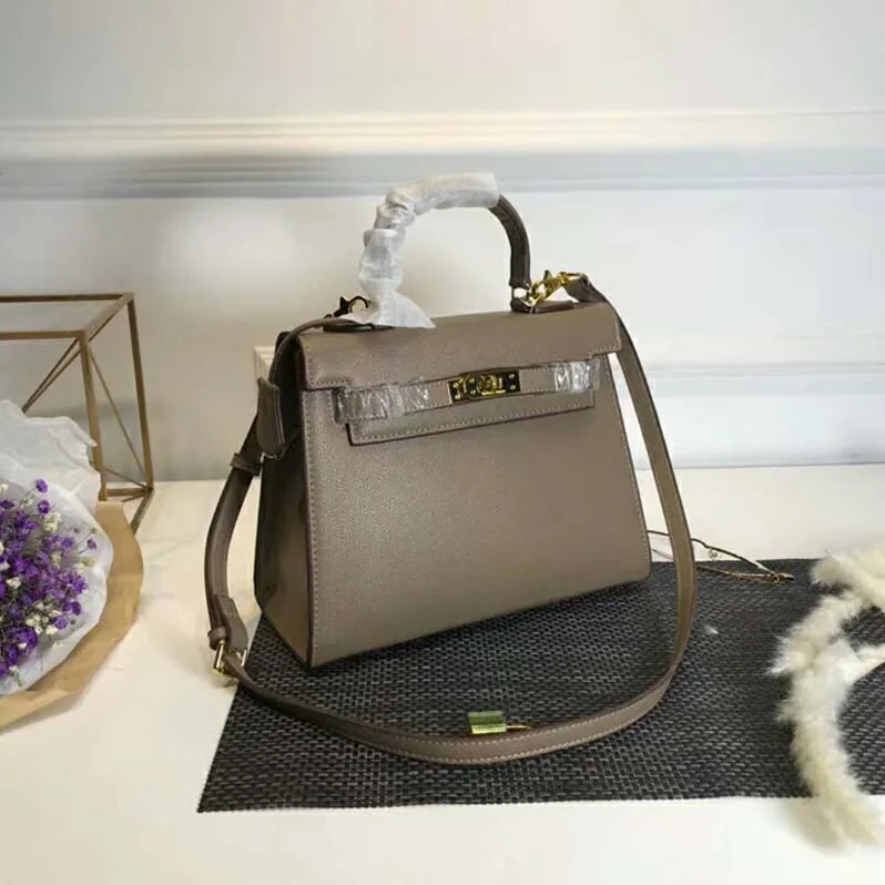 Hermes Kelly Sellier 32 Bag in Togo Leather in Grey