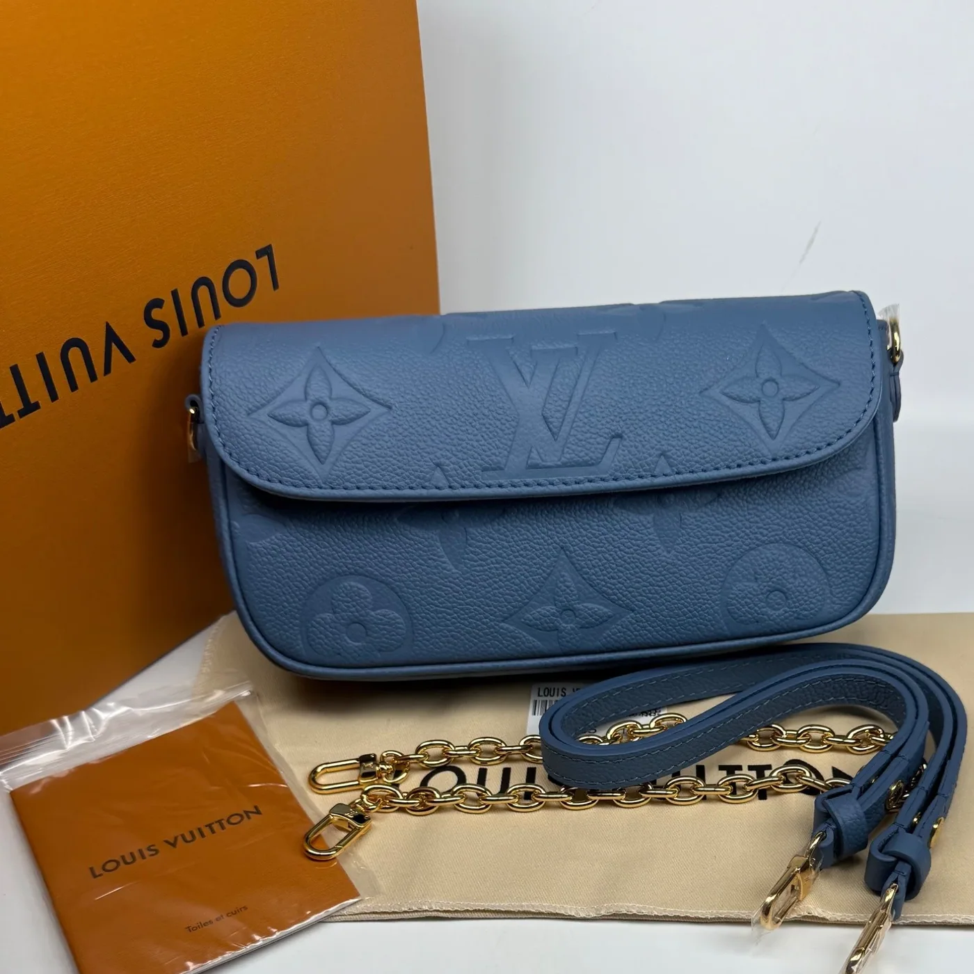 Louis Vuitton Wallet On Chain Ivy Shoulder Bag in Blue Gold Hardware