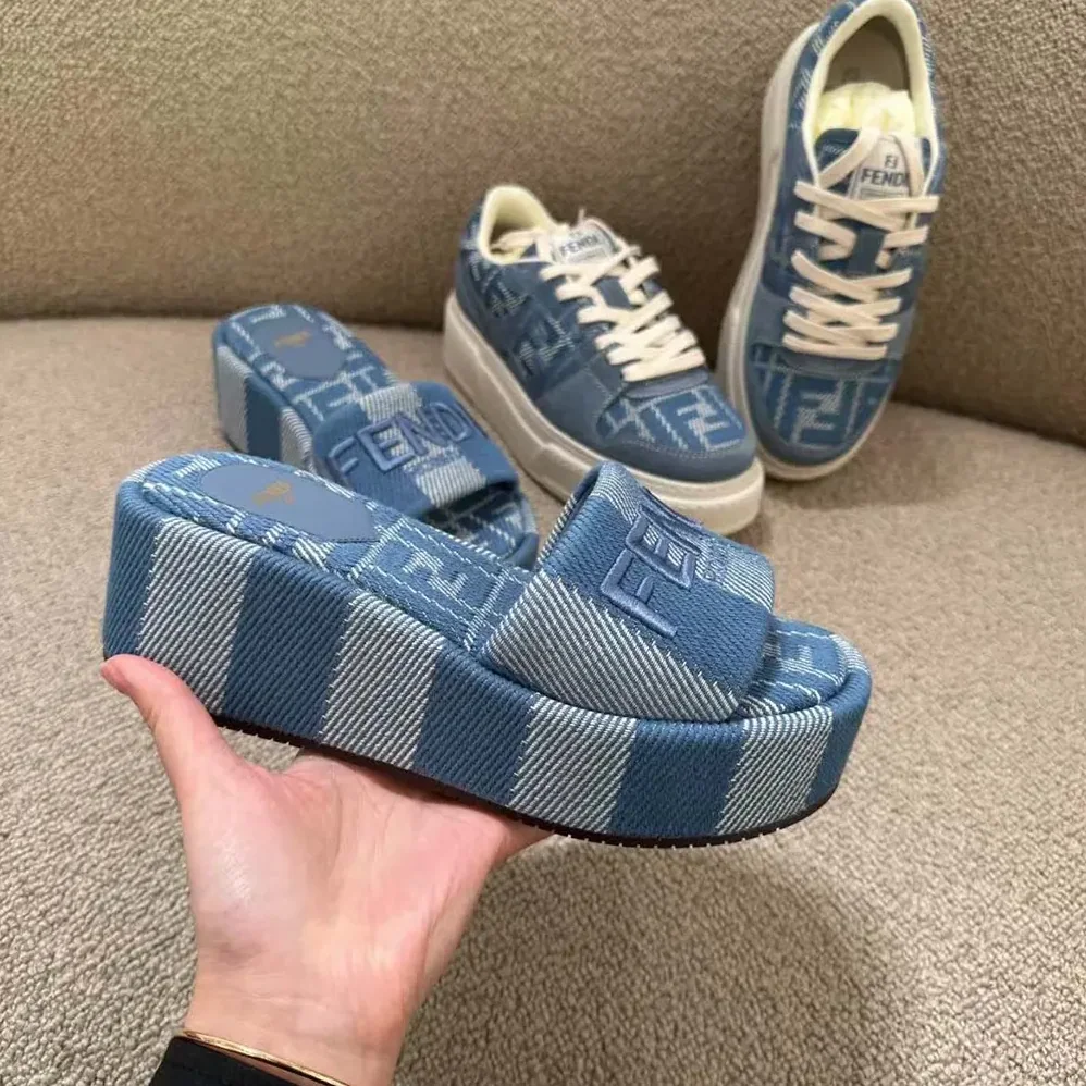 Fendi Sunshine Light Blue Denim for Women in effect Jacquard Flatform Slides