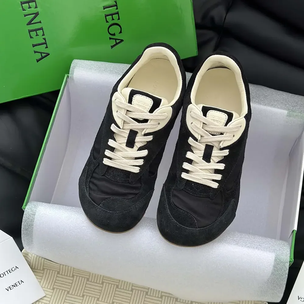 Bottega Veneta Orbit Flash Sneaker for Unisex in Black Bottega Veneta Orbit Flash Sneaker for Unisex in Black