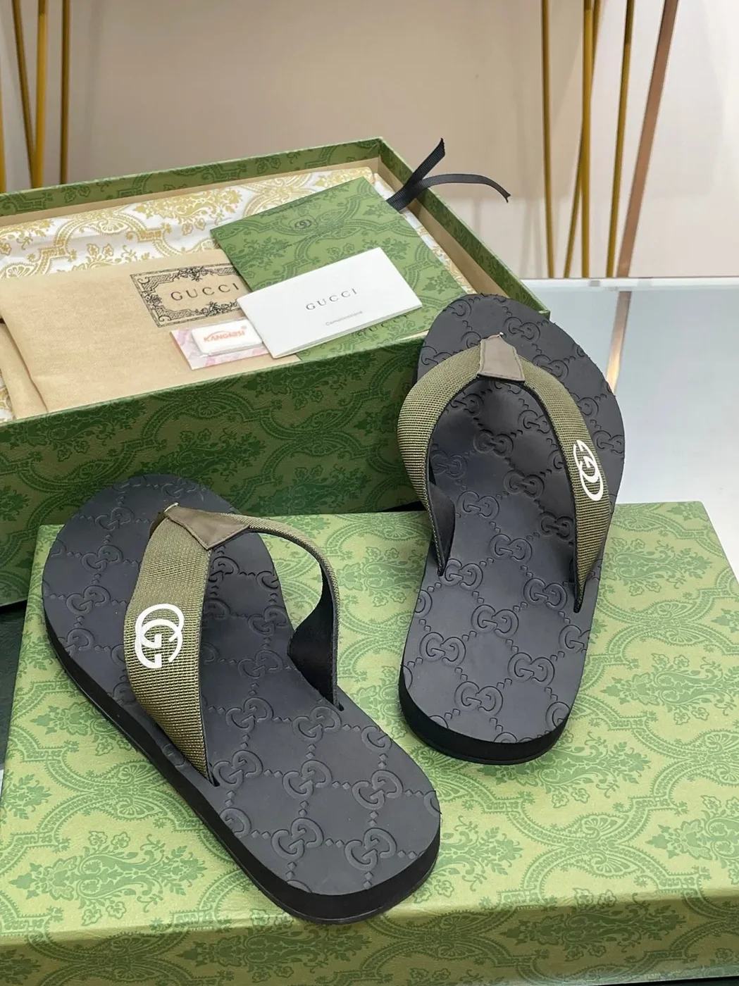 Gucci Thong Sandal Green