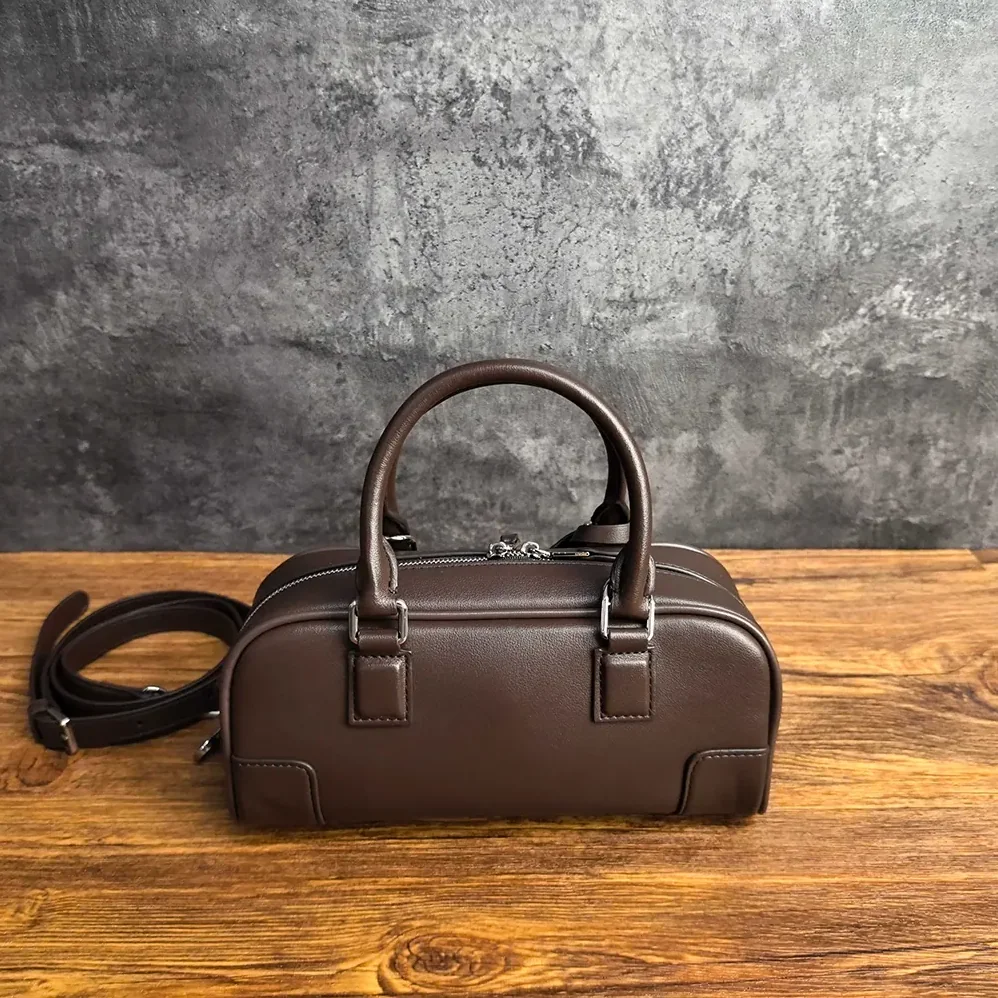 Loewe Amazona 23 Cropped Bag in Shiny Calfskin for Women in Squirrel Loewe Amazona 23 Cropped Bag in Shiny Calfskin for Women in Squirrel